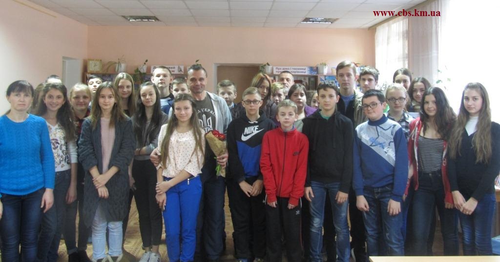 Тематичний вечір «Мужність і відвага крізь покоління» у бібліотеці-філії №12