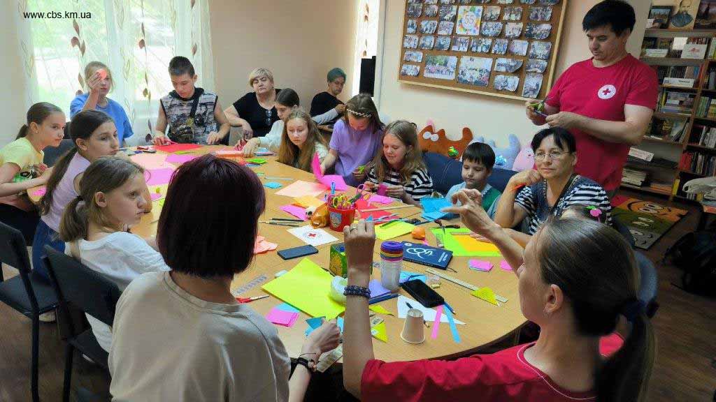 Творче заняття з волонтерами у філії №10