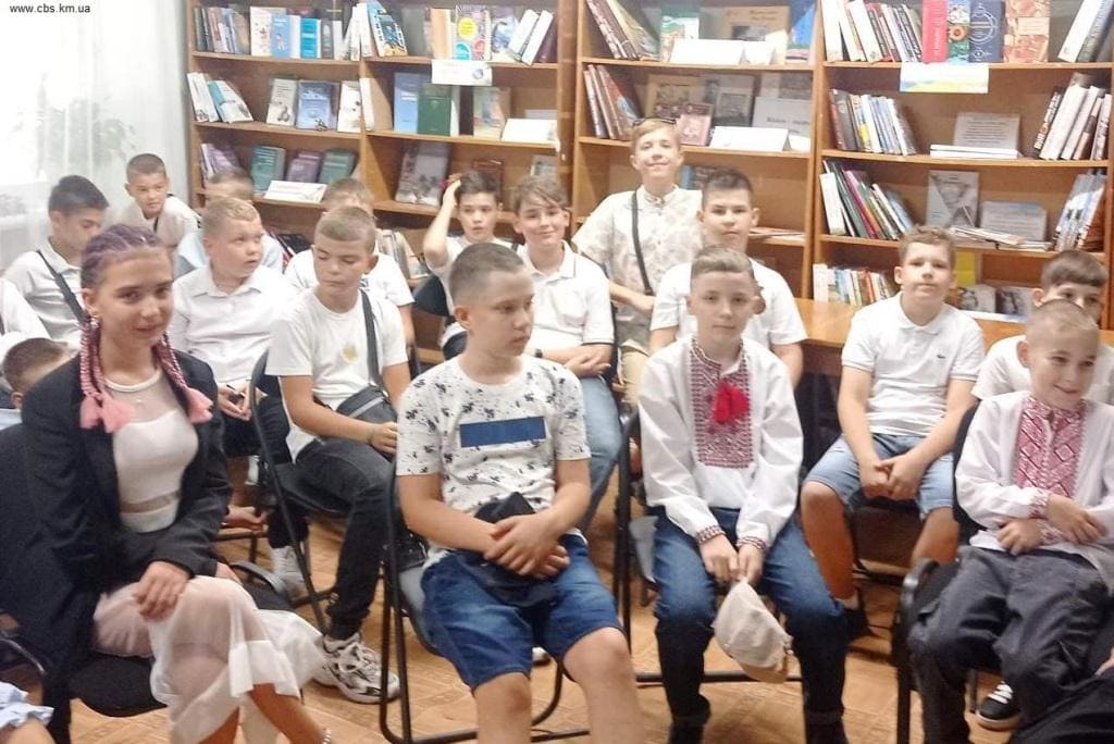 Відкриття патріотичної виставки у філії №3